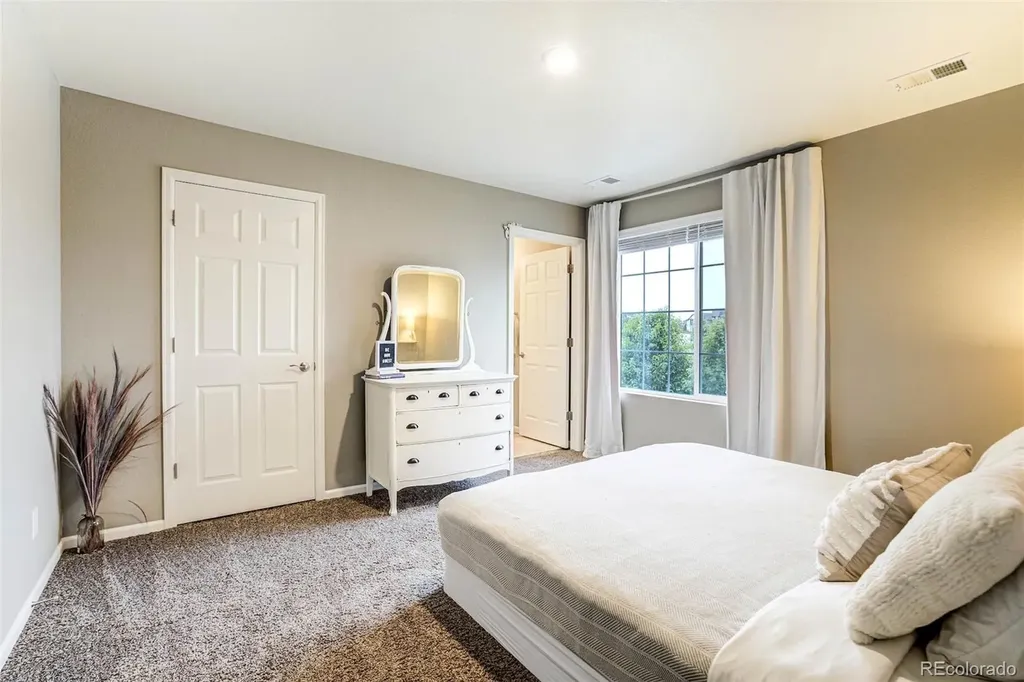22521 E Radcliff Drive Aurora CO 80015