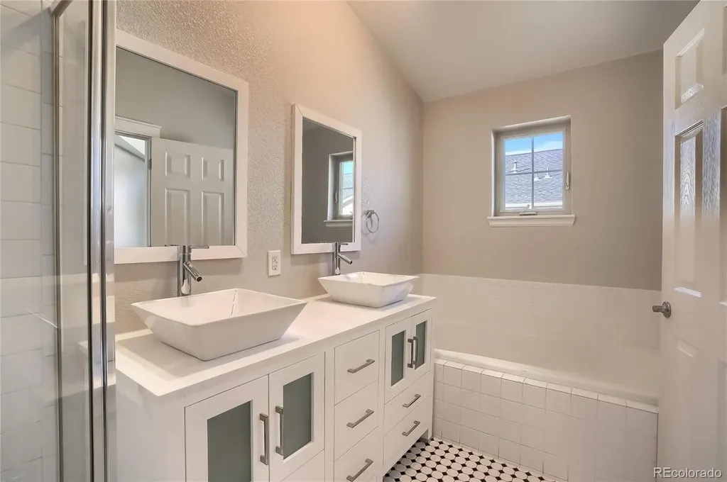 4527 W 37th Avenue Denver CO 80212