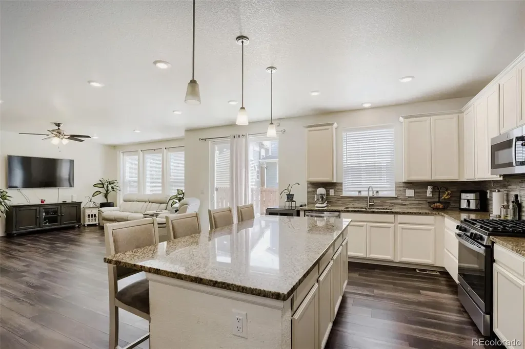 10946 Uvalda Street Commerce City CO 80022