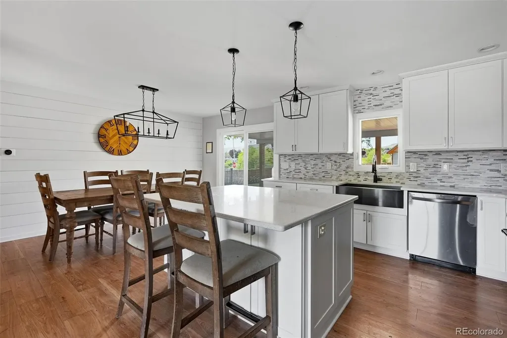 2291 S Zang Court Lakewood CO 80228