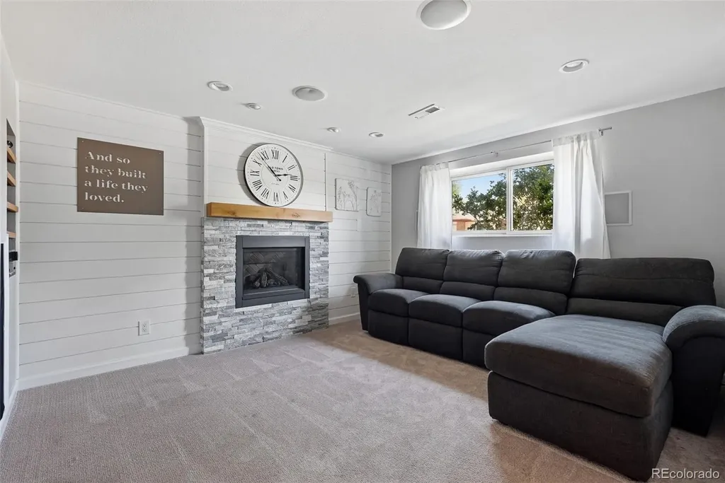 2291 S Zang Court Lakewood CO 80228