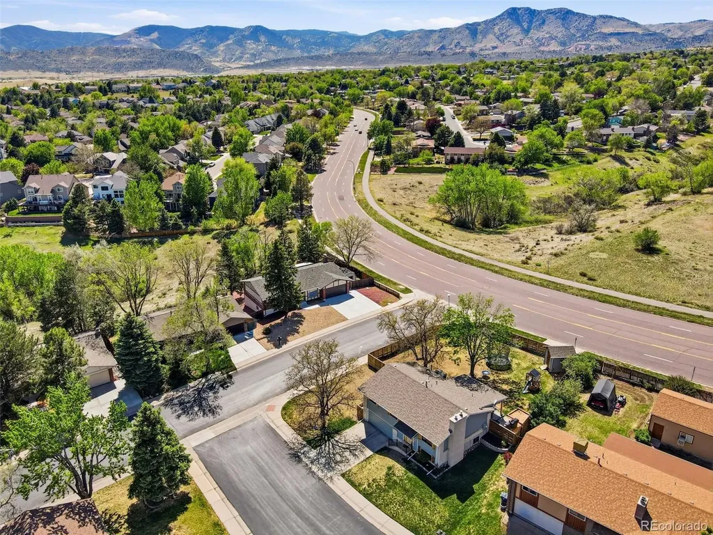 2291 S Zang Court Lakewood CO 80228