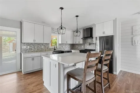 2291 S Zang Court Lakewood CO 80228