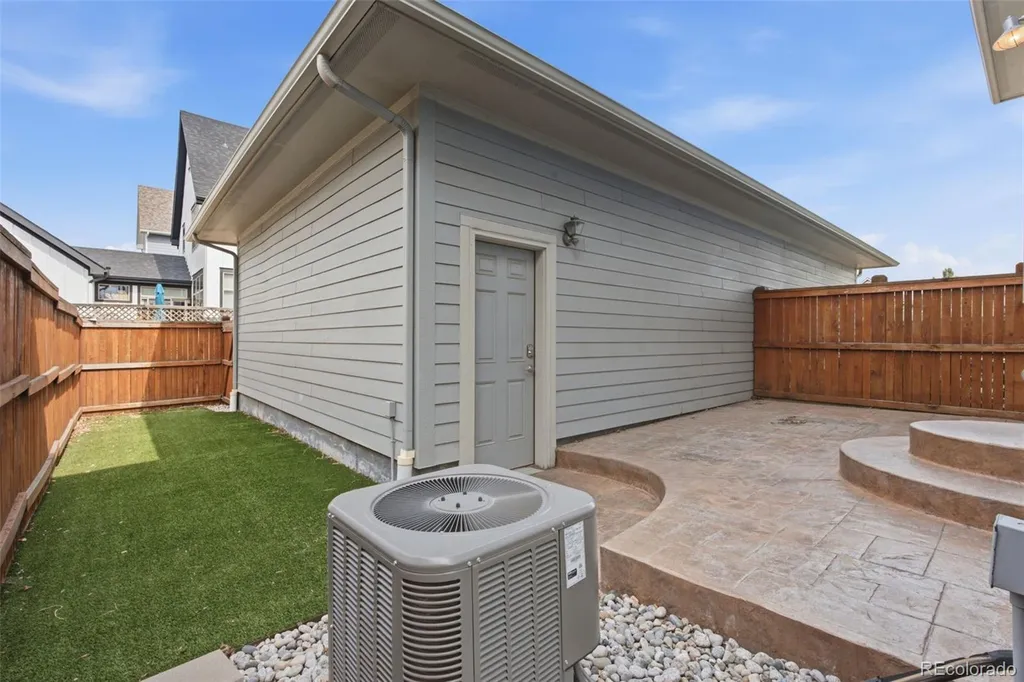 4958 Verbena Street Denver CO 80238