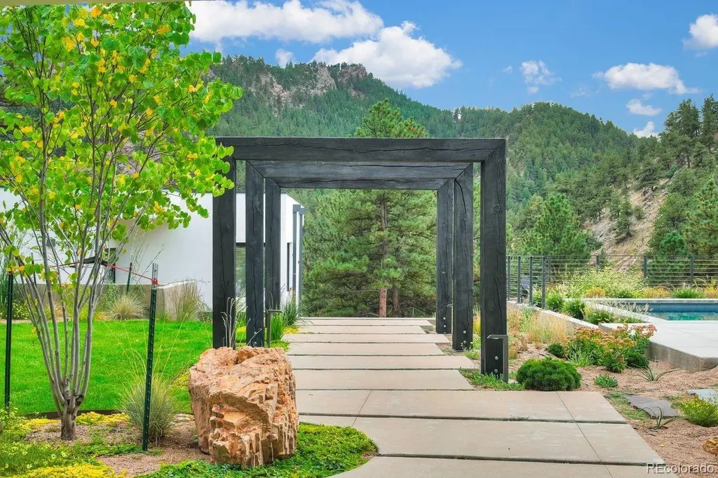 228 Lion Point Boulder CO 80302