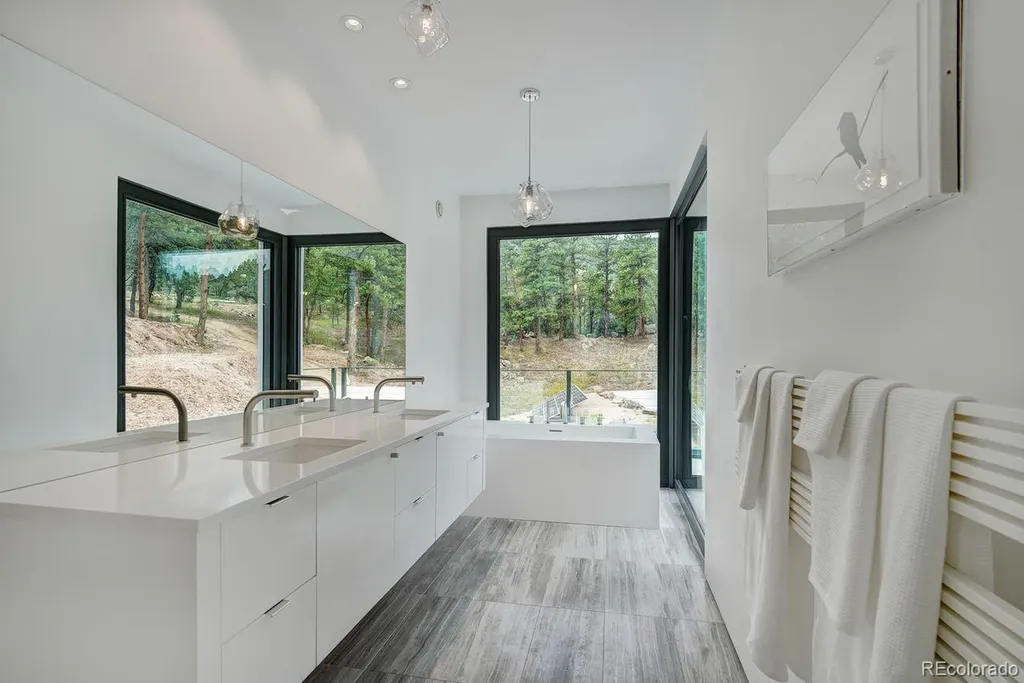 228 Lion Point Boulder CO 80302