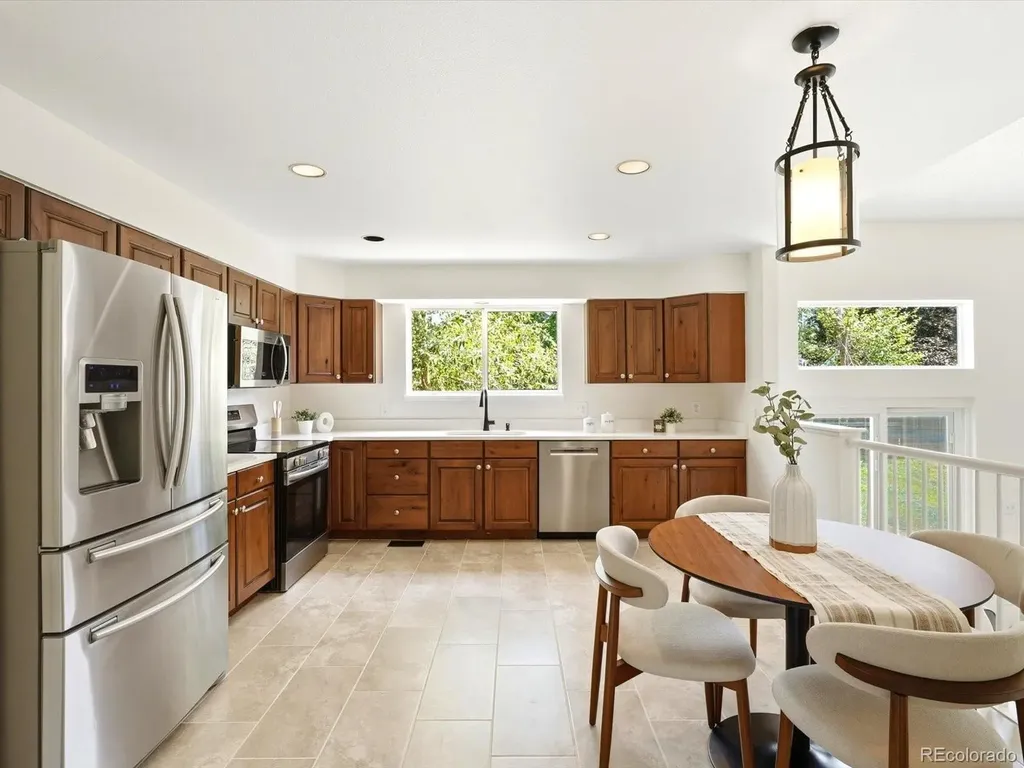 9464 Bexley Drive Littleton CO 80126