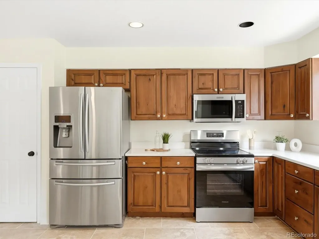 9464 Bexley Drive Littleton CO 80126