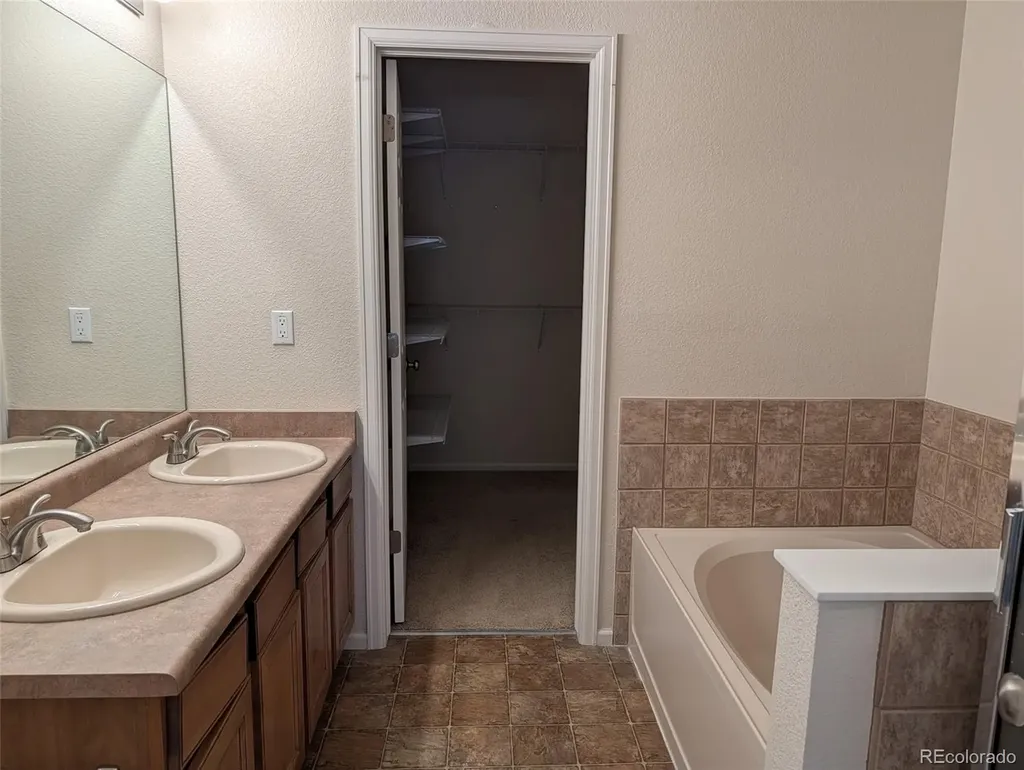 616 S Norfolk Way Aurora CO 80017