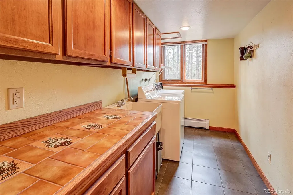 4490 Red Rock Drive Larkspur CO 80118