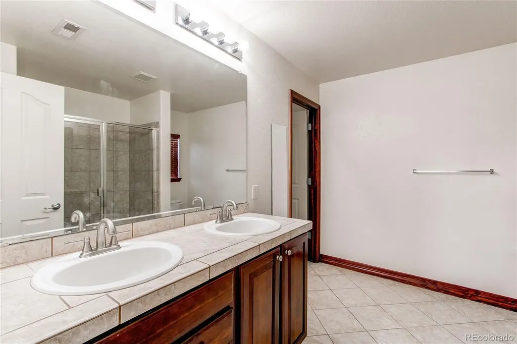 12839 Mayfair Way Englewood CO 80112