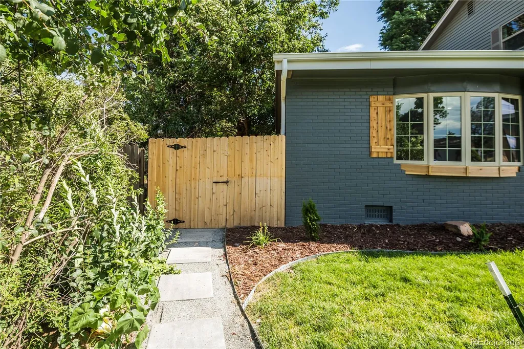 306 E Maplewood Avenue Littleton CO 80121