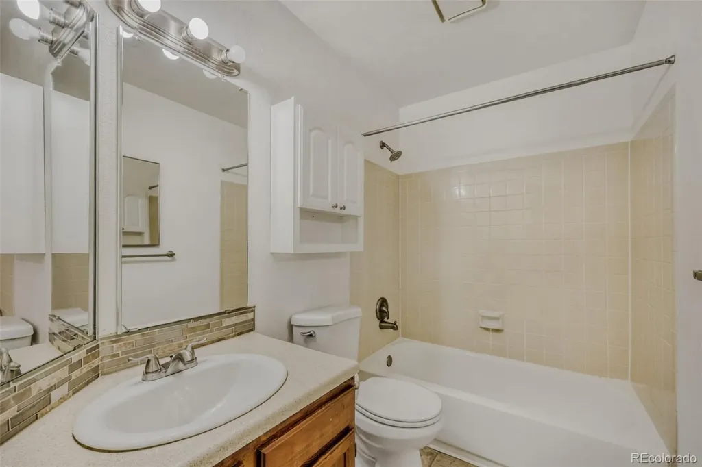 4824 E Kentucky Avenue Denver CO 80246