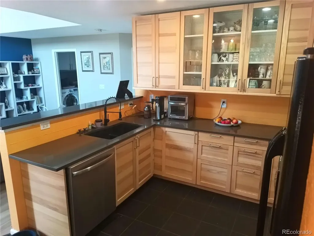 5026 Fontana Court Denver CO 80239