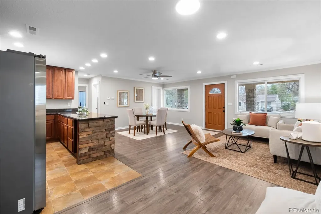 3056 S Grape Way Denver CO 80222