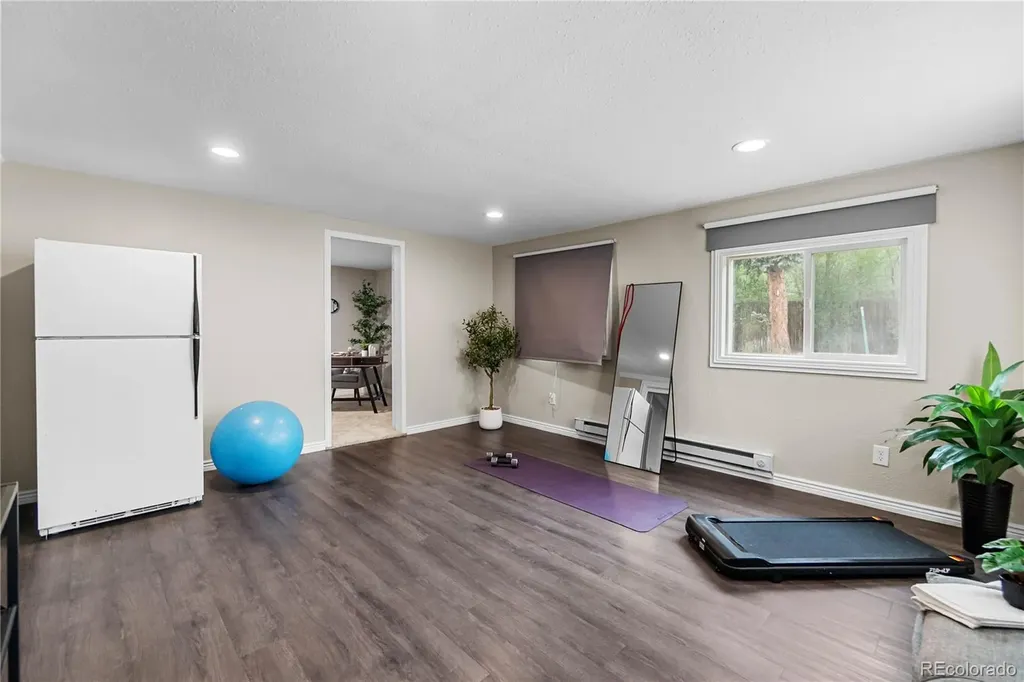3056 S Grape Way Denver CO 80222