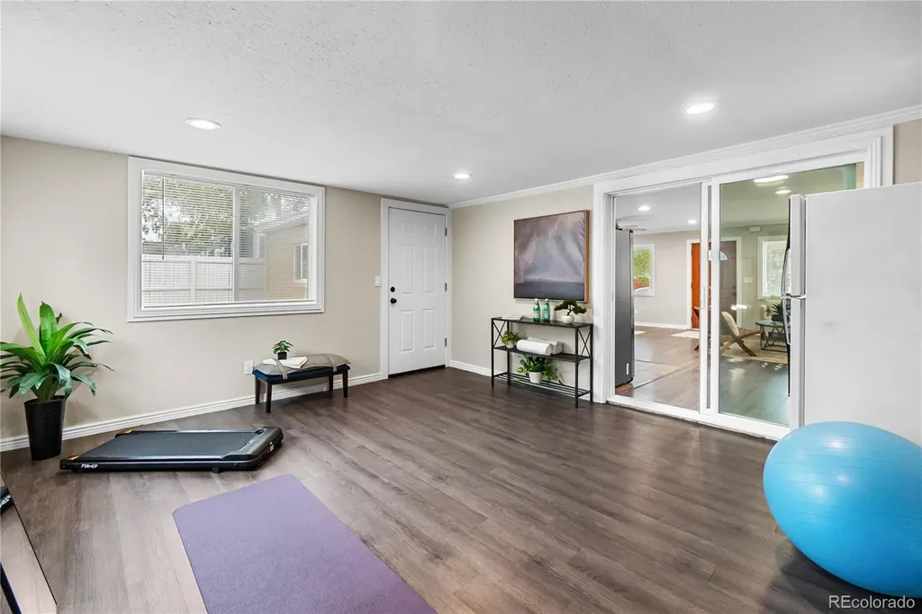 3056 S Grape Way Denver CO 80222