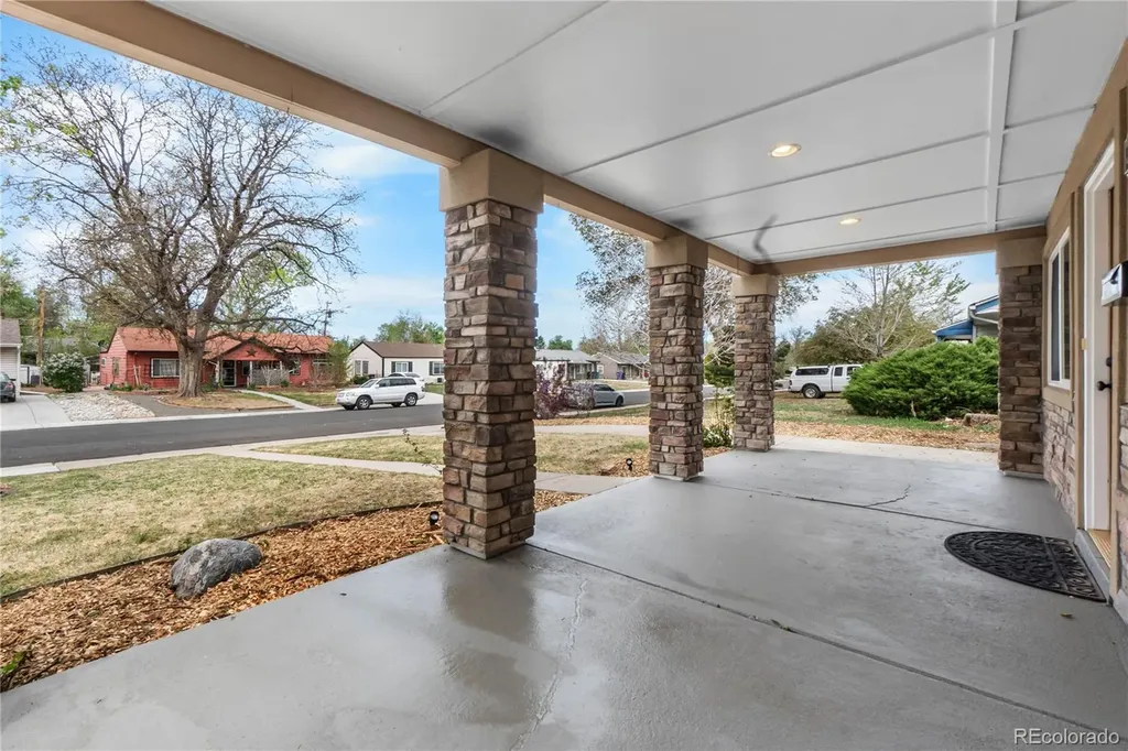 3056 S Grape Way Denver CO 80222