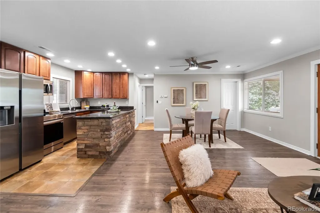 3056 S Grape Way Denver CO 80222