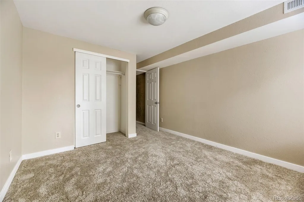2405 S Worchester Court Aurora CO 80014