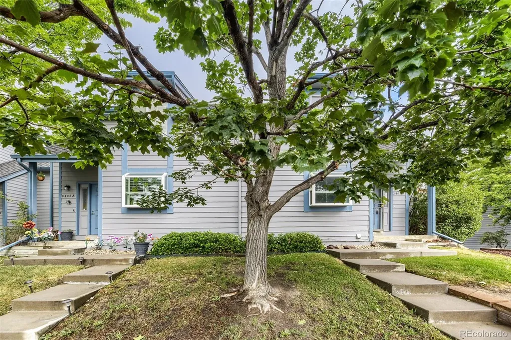 2405 S Worchester Court Aurora CO 80014