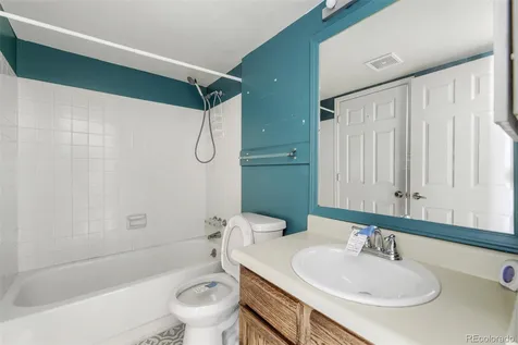 2405 S Worchester Court Aurora CO 80014
