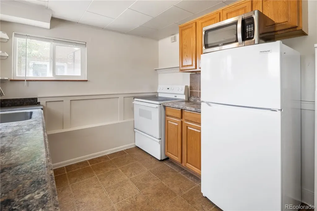2125 Ames Street Edgewater CO 80214