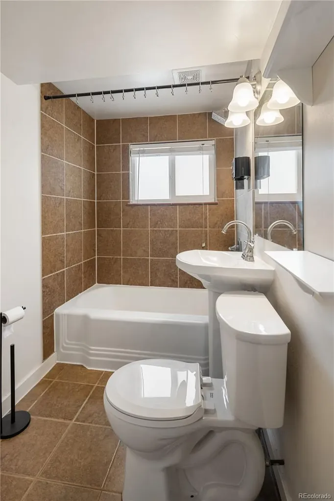 2125 Ames Street Edgewater CO 80214