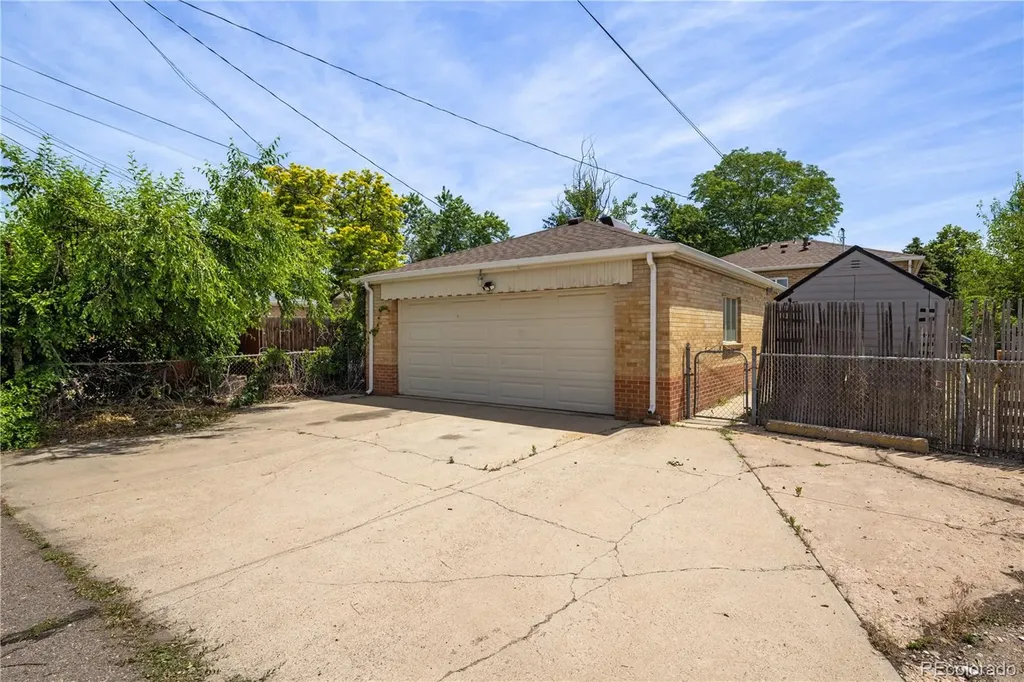 2125 Ames Street Edgewater CO 80214