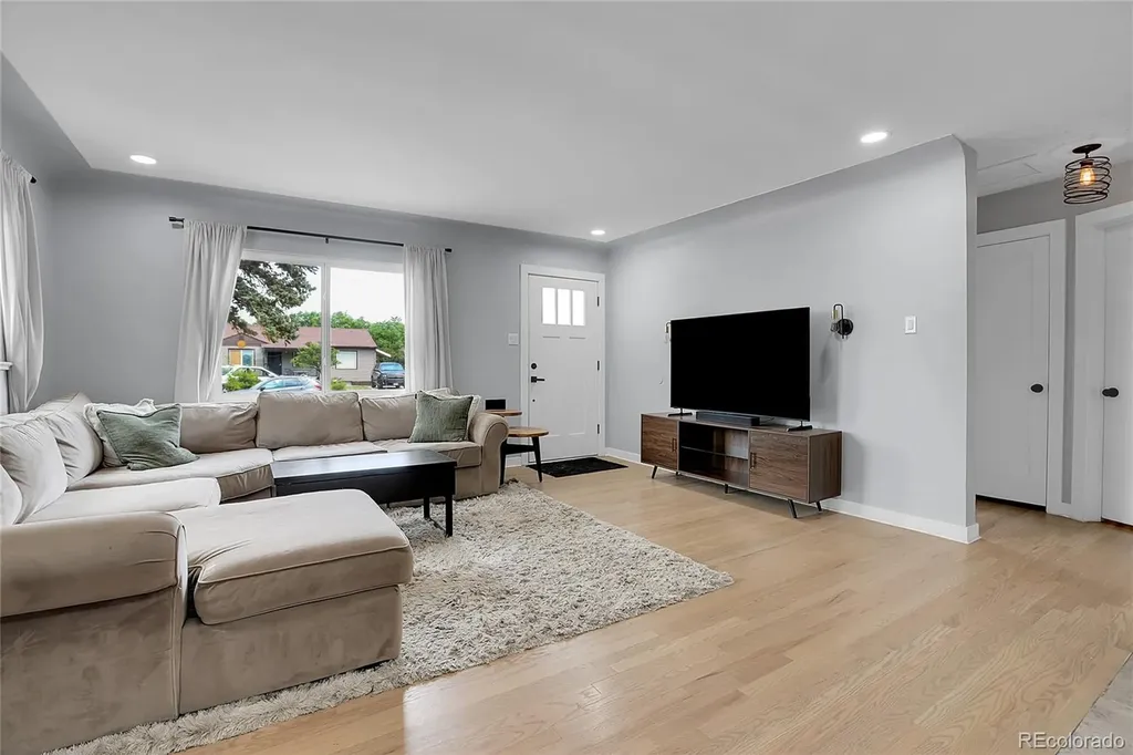 751 S Umatilla Way Denver CO 80223