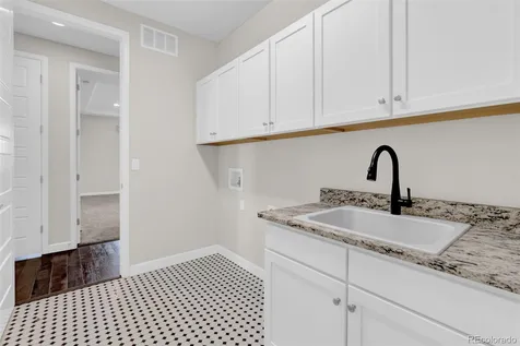 4541 S Valdai Way Aurora CO 80015