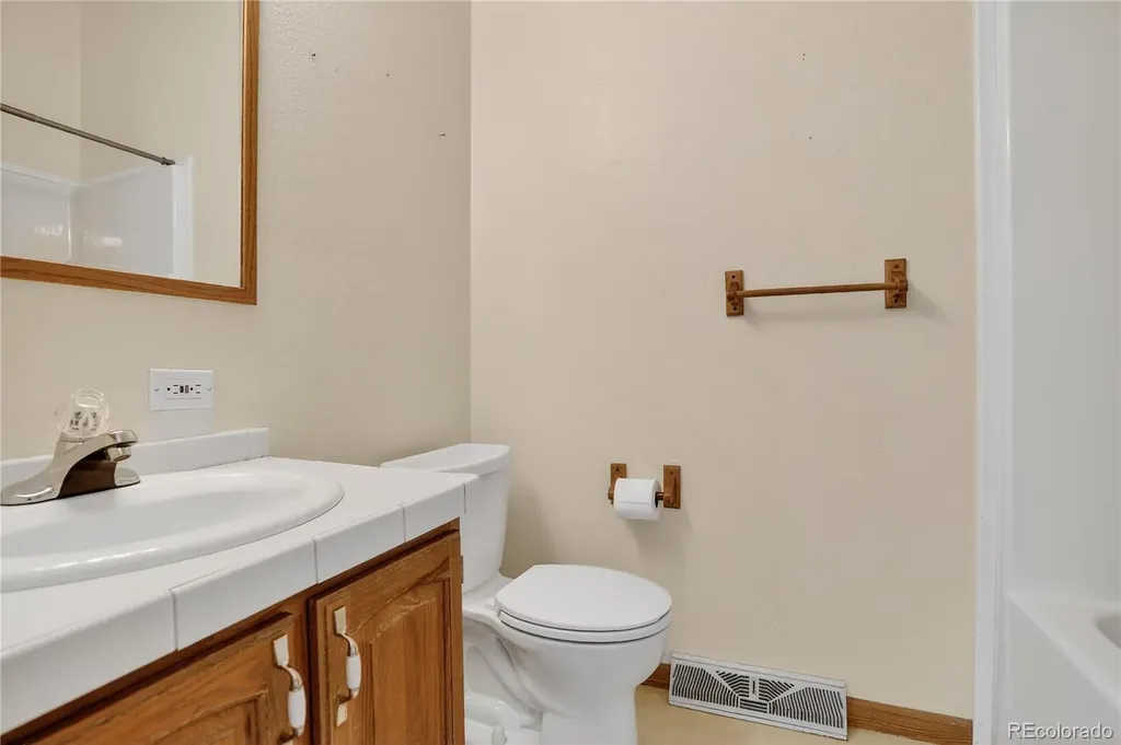 2406 Horrogate Road Byers CO 80103