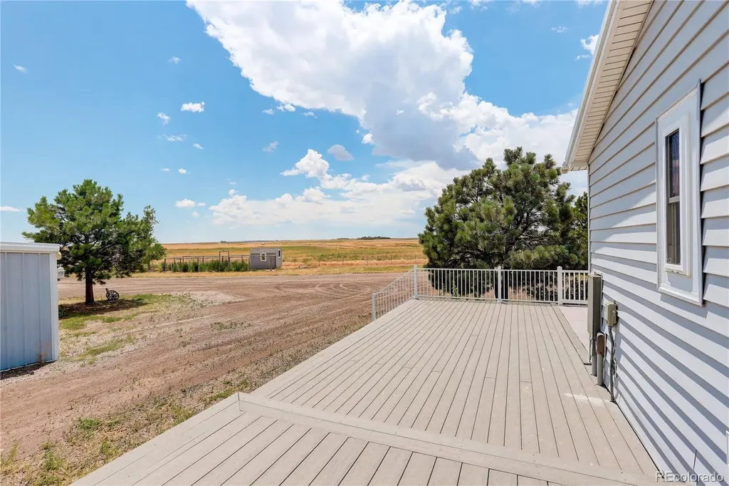 2406 Horrogate Road Byers CO 80103