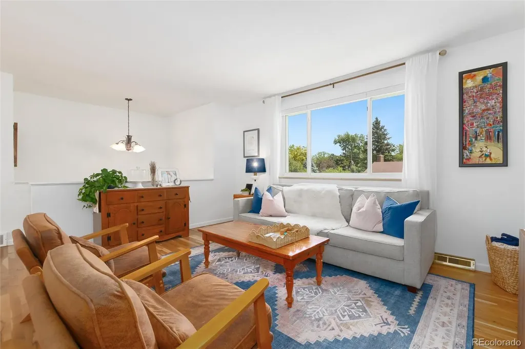 7175 S Penrose Court Centennial CO 80122