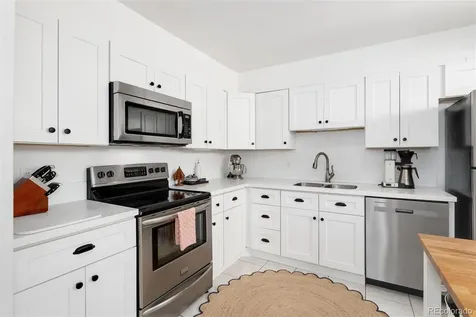 7175 S Penrose Court Centennial CO 80122