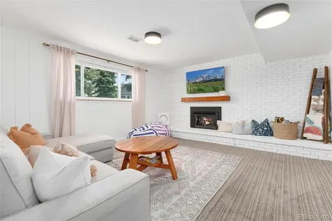 7175 S Penrose Court Centennial CO 80122