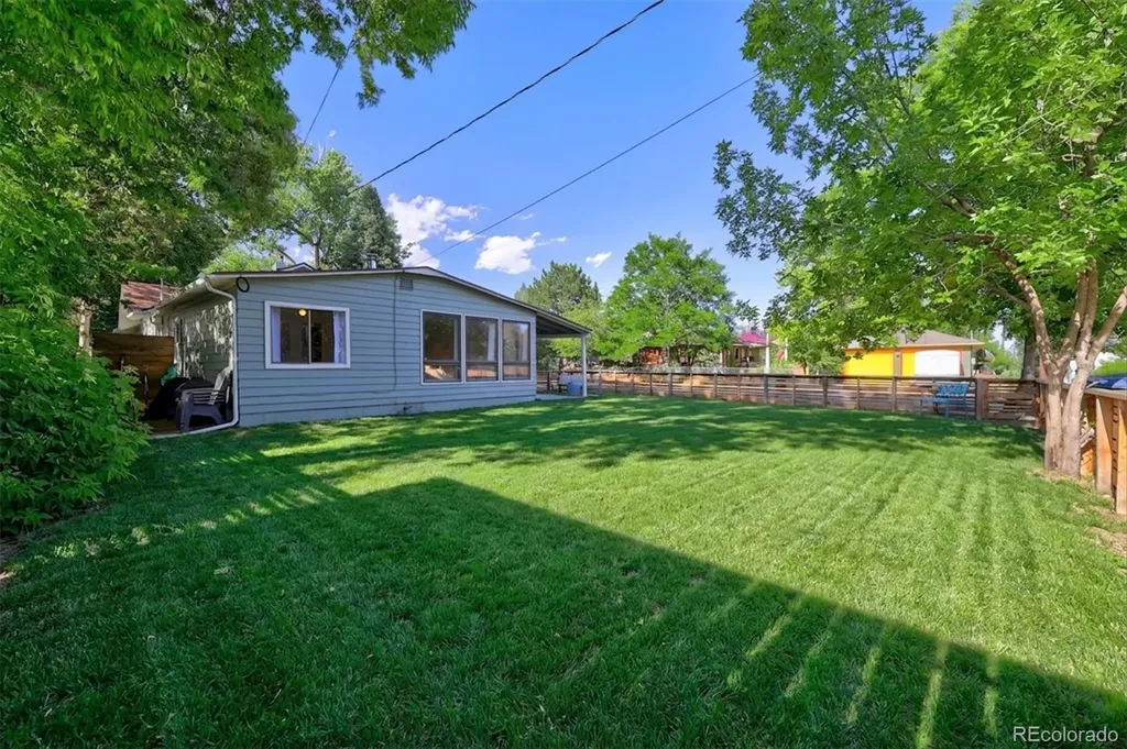 300 W Cleveland Street Lafayette CO 80026