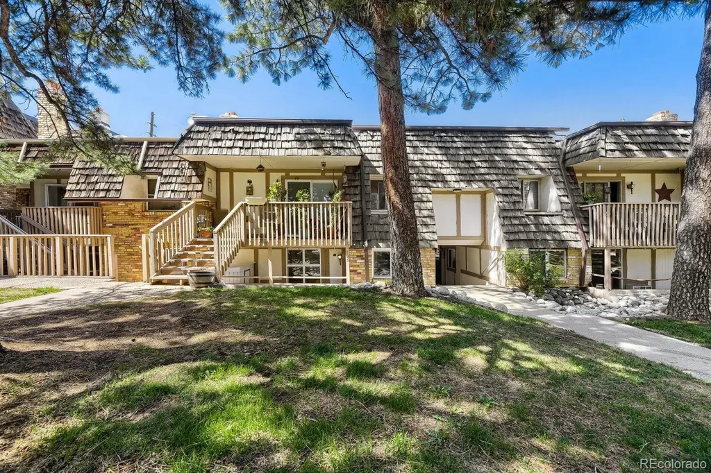 2190 S Holly Street Denver CO 80222