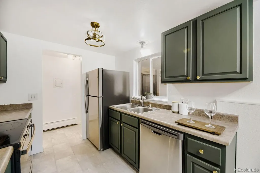 2190 S Holly Street Denver CO 80222