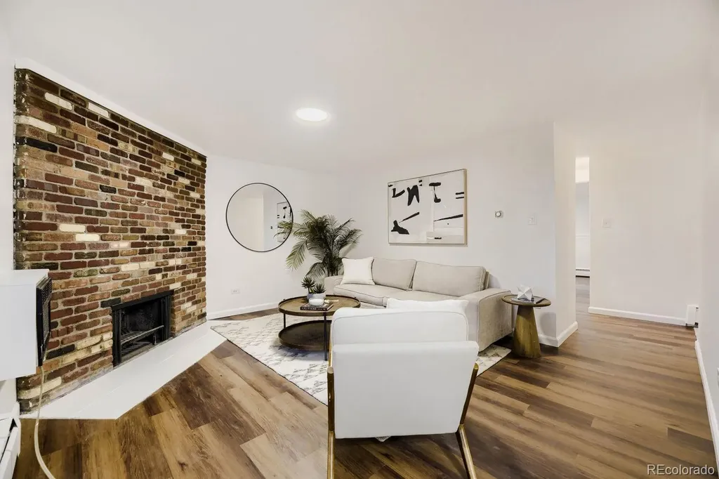 2190 S Holly Street Denver CO 80222