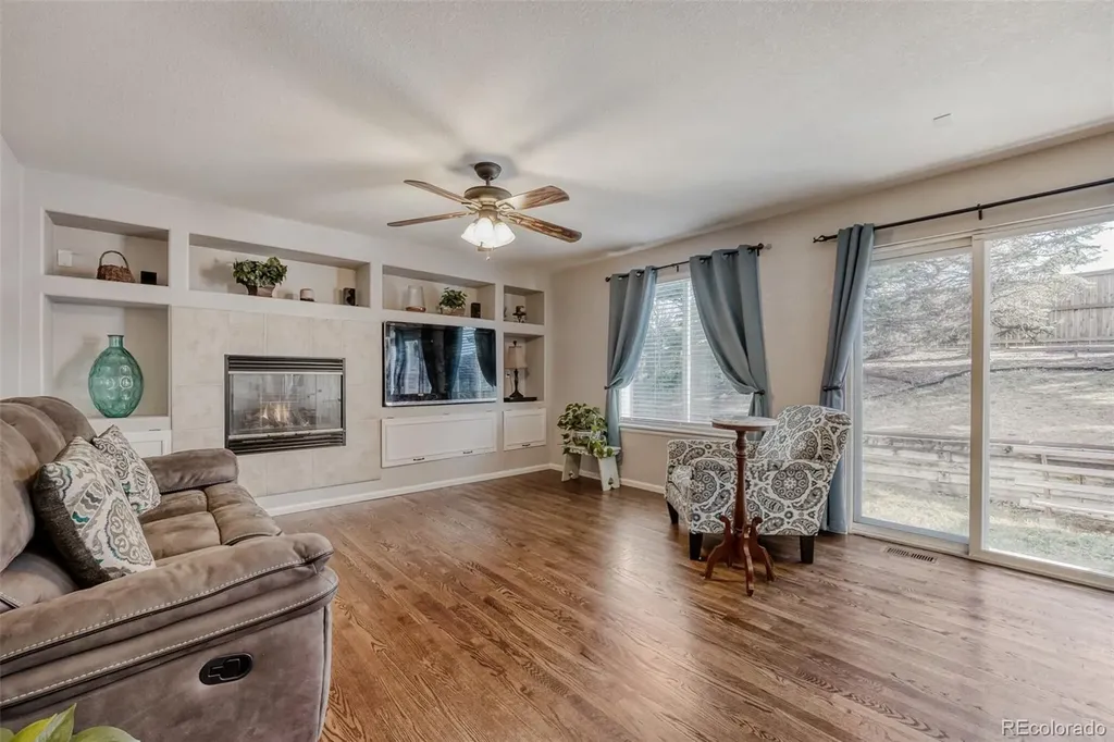 6086 S Ukraine Street Aurora CO 80015