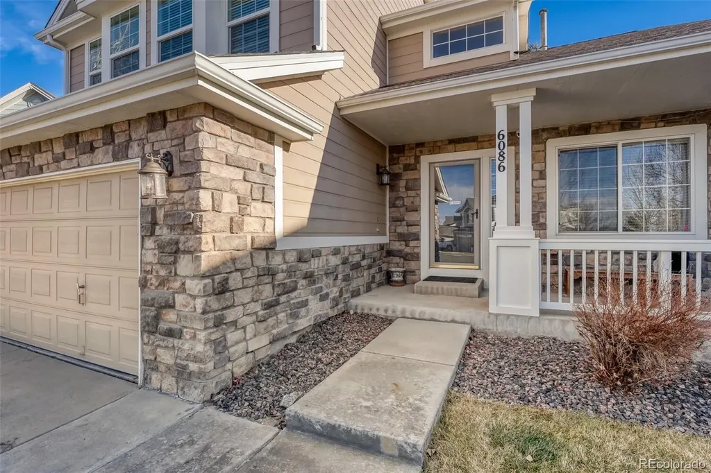 6086 S Ukraine Street Aurora CO 80015