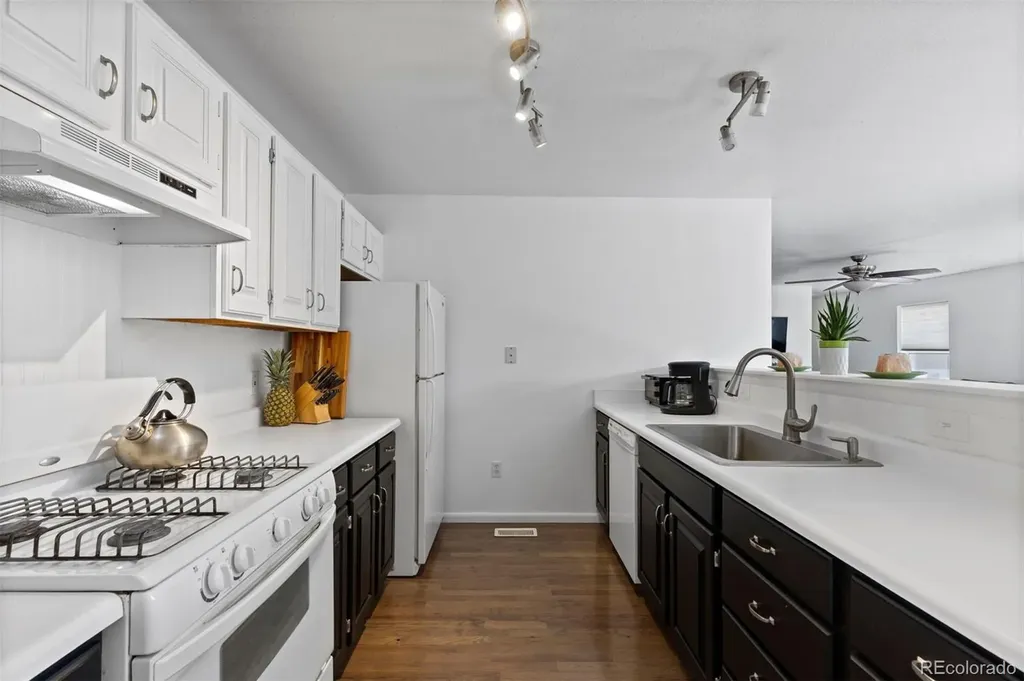 23317 E Saratoga Circle Aurora CO 80016