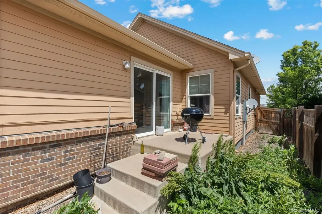 23317 E Saratoga Circle Aurora CO 80016