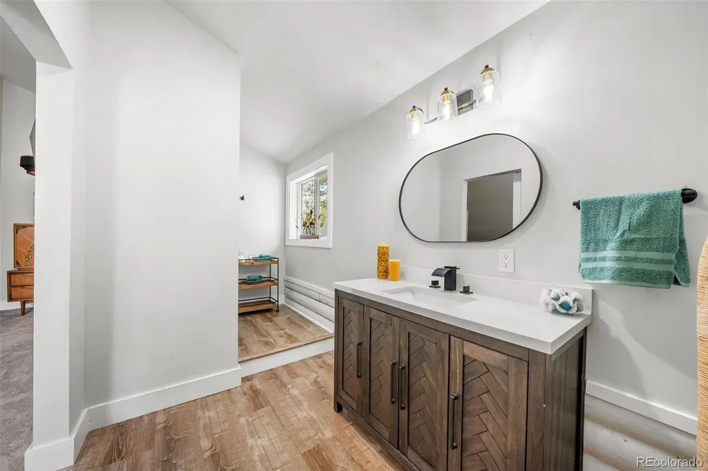 986 Apache Road Florissant CO 80816