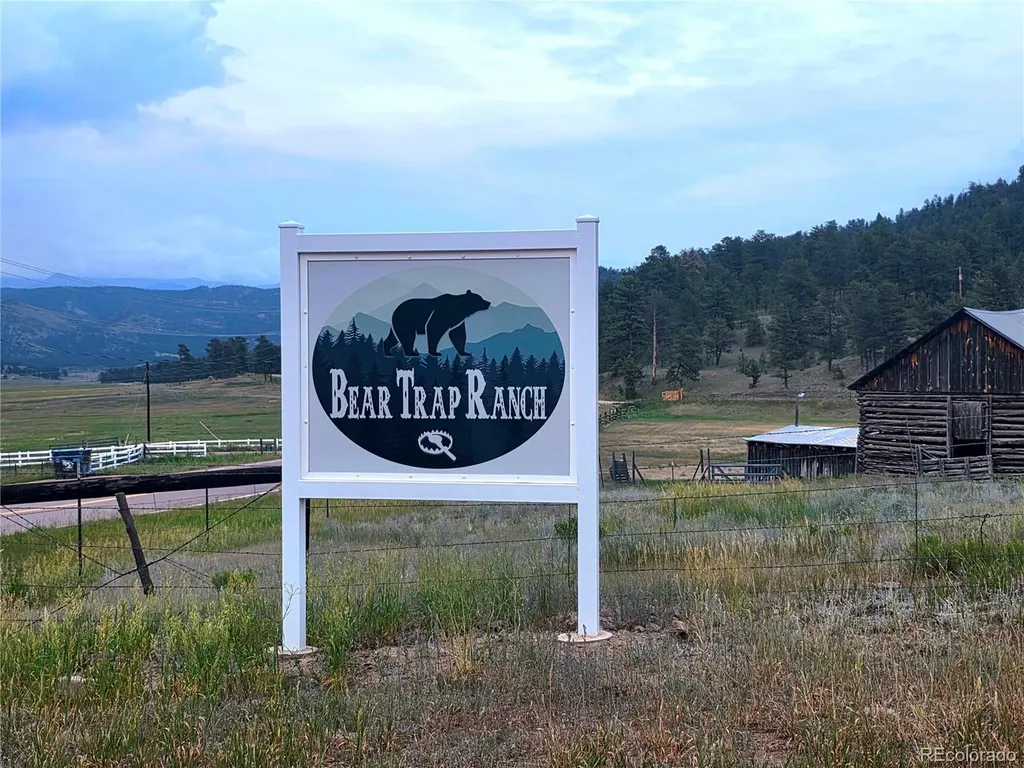 986 Apache Road Florissant CO 80816