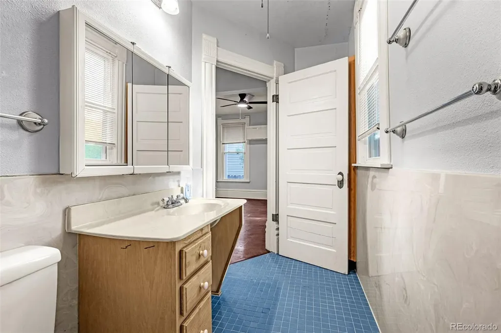 930 N El Paso Street Colorado Springs CO 80903