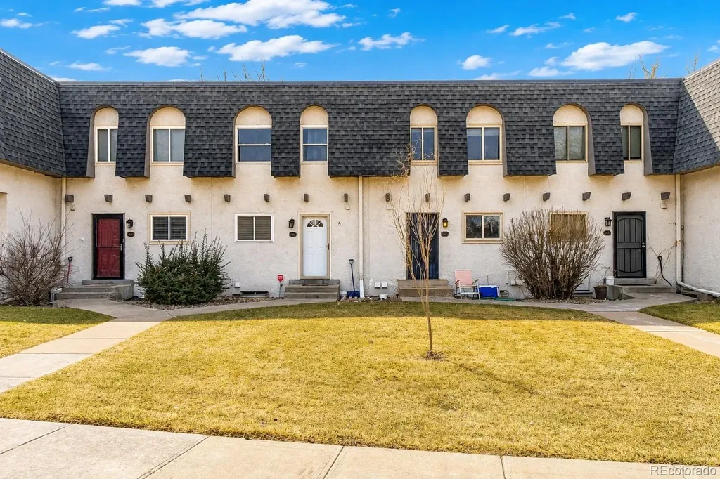 488 E Highline Circle Centennial CO 80122