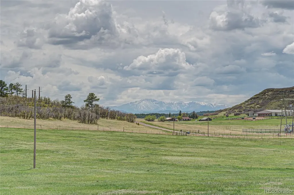 4531 Best Road Larkspur CO 80118