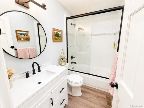 7600 S Monaco Way Centennial CO 80112